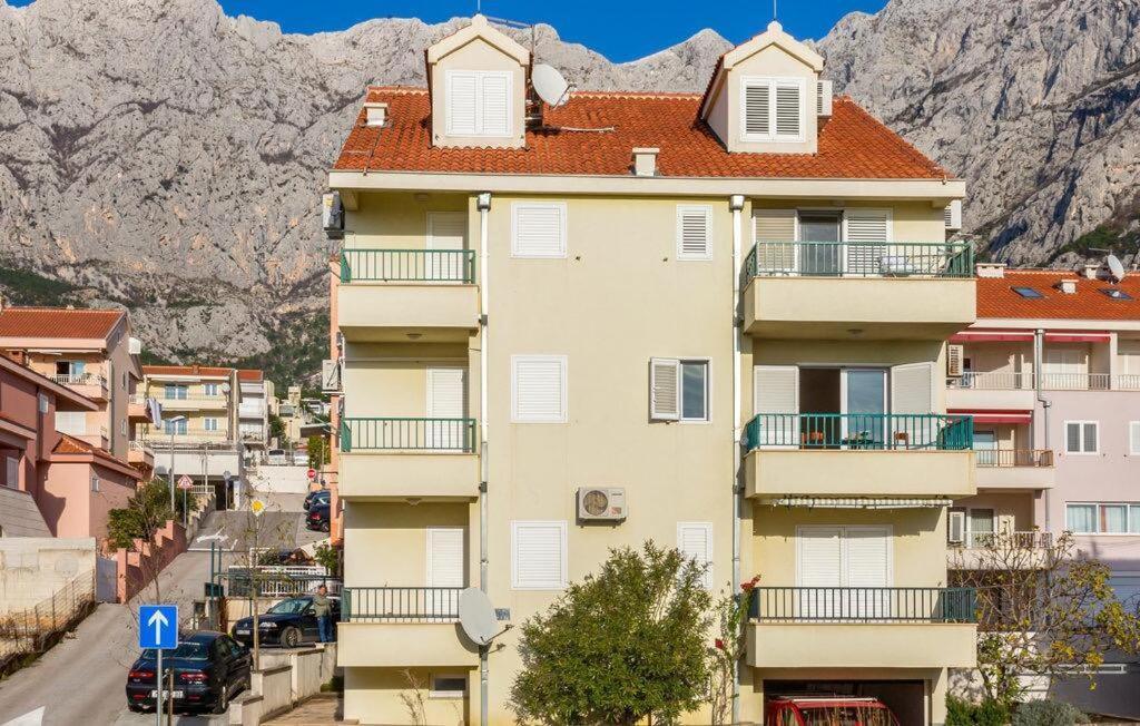 Apartments With A Parking Space Makarska - 18170 Dış mekan fotoğraf